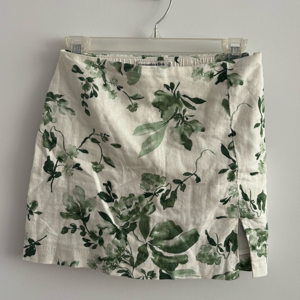 Abercrombie Linen Floral Skort - XS